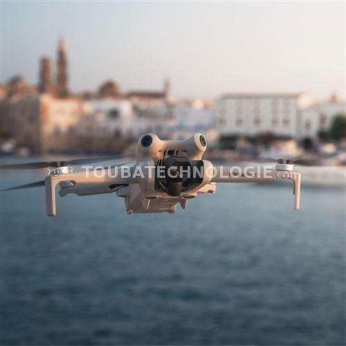 Drone Dji Mini 4 Pro Fly More Combo avec radiocommande